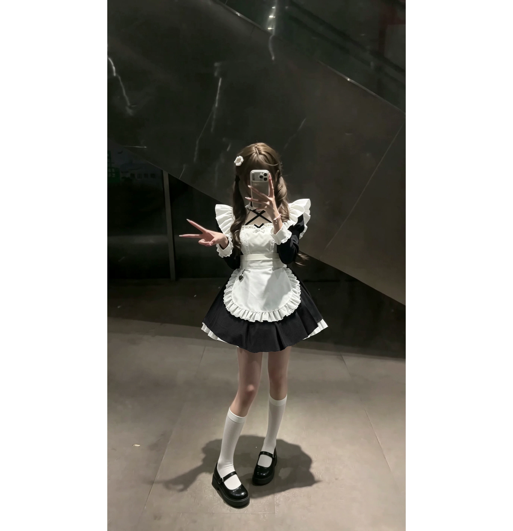 Classic Maid Lolita Long Sleeve OP Dress Set with Crisscross Neckline and Heart Pendant Apron